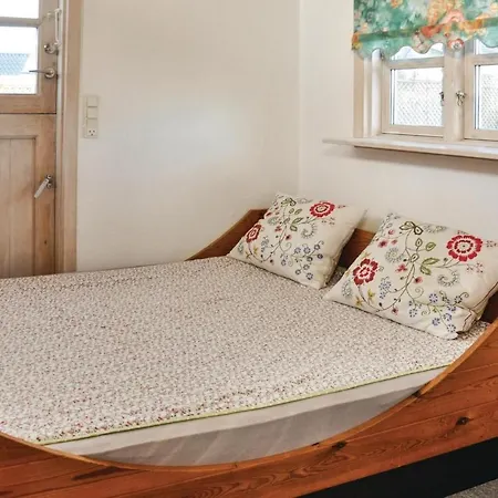 Three-bedroom Holiday In בית נופש אוטרופ
