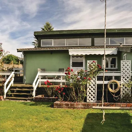 Three-bedroom Holiday In *
