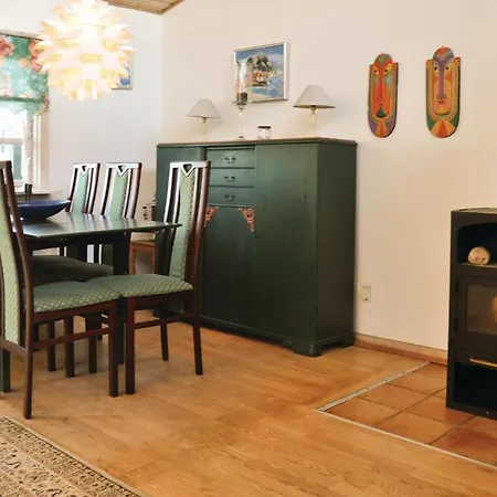 בית נופש Three-bedroom Holiday In *